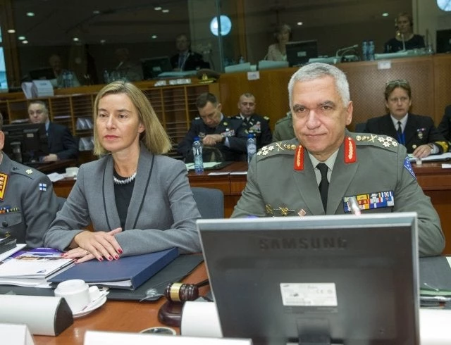 Κωσταράκος: «Θα είμαστε οι Έλληνες που πούλησαν τη Μάχη για τη Μακεδονία;»